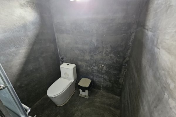 Toilet in Boutique Villa Kampot - Damnak Borey Resort